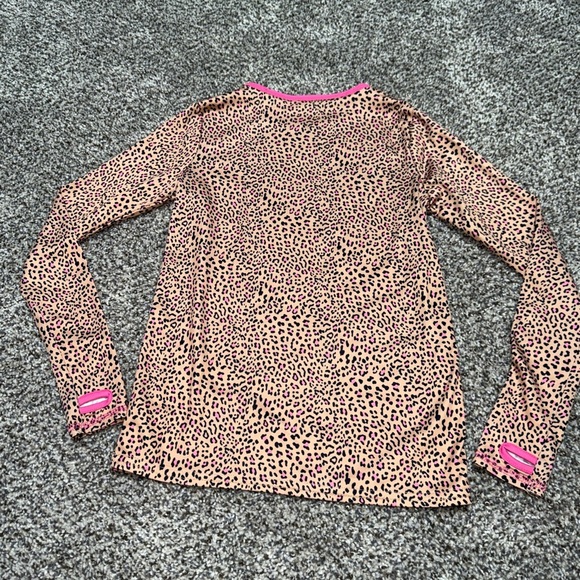 Cuddl duds pink leopard long sleeve night shirt with thumbs holes - Picture 3 of 4